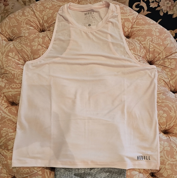 NOBULL Light Pink Sleeveless Tank - Picture 1 of 3